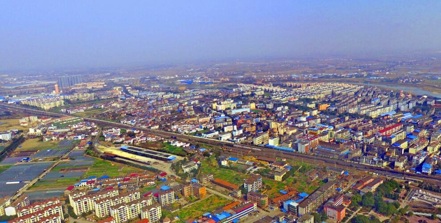 江西南昌縣一個(gè)大鎮(zhèn),多條鐵路過(guò)境,是全國(guó)千強(qiáng)鎮(zhèn)之一